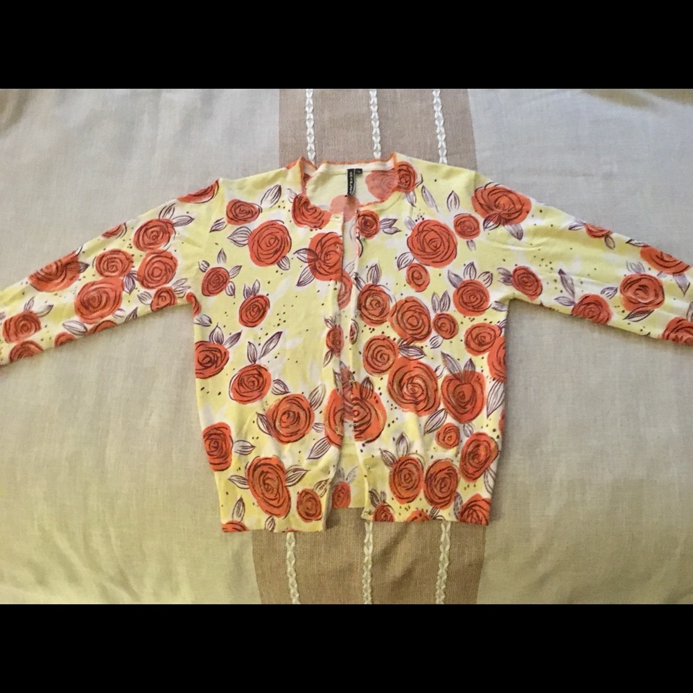 Yellow orange cardigan sz XL